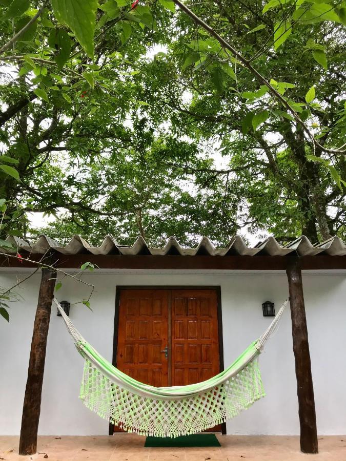 Casa A Beira Do Rio Jaguareguava Na Mata Atlantica Em Bertioga Sp Villa Exteriör bild